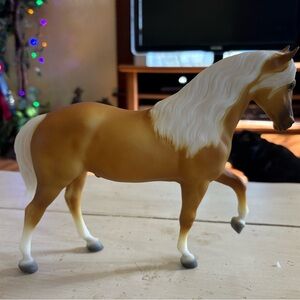 Vintage Breyer Tesoro